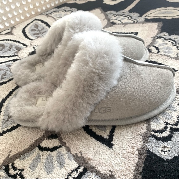 UGG Shoes - SALE! New UGG Scuffette ll Slippers Sz 5